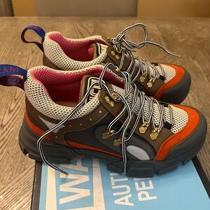 Gucci Flashtrek Sneakers